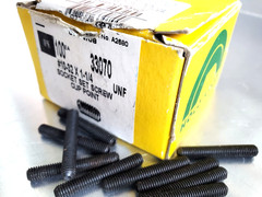 Holo-Krome Socket Set Screw #10-32 X 1 1/4-1 box (100ea) Alloy Steel/#33070 NOB