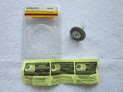 Marquette – Coarse Wire Wheel Brush [1.5″ Diameter – 1/4″ Shank] (Model M57104)
