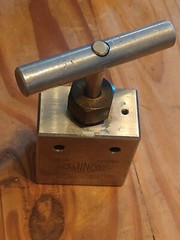 Aminco Newport Scientific Stainless Steel Valve 30,000 psi 44-13106 1/4 in Super