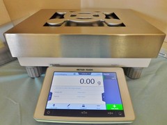 NEW METTLER XPR15002L PRECISION LAB BALANCE 15.1 kg x 0.01g 15100.00g
