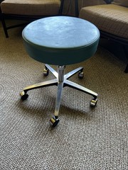 Vintage Mismatch Manual Screw Adjust Operators Dr.s Exam Medical Stool