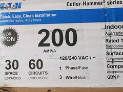 EATON BR 200 Amp 60-Circuit Indoor Main Lug Plug-On Neutral Load Center