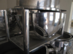 Bon Chef 11001D 8 qt Round Chafer w Roll-top Lid & Chafing Fuel Heat