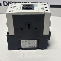 NOFUEL 3RT1044-1AK61 65A 600V 3P Contactor with 120V Coil (CHIPPED)