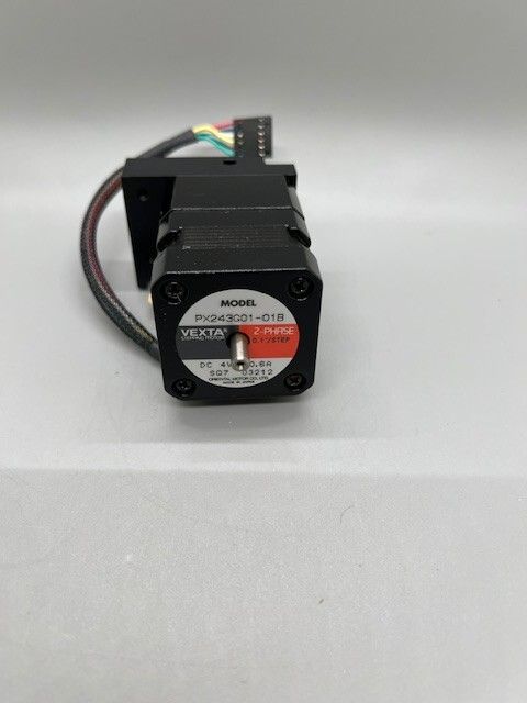 ORIENTAL MOTOR PX243G01-01B 2-PHASE VEXTA STEPPING MOTOR, TENCOR 52-0282, REV B