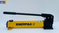 ENERPAC P392 TWO-SPEED HYDRAULIC HAND PUMP 700 BAR/ 10,000 PSI #NEW
