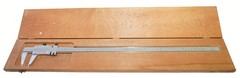 Starrett 123M 600mm Master Caliper – .02mm Vernier Scale