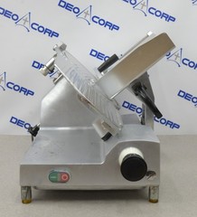 Avantco SL512 12″ Semi-Automatic Gravity Feed Meat Slicer 1/2 hp