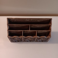 Vintage 70’s Lerner Faux Wood Letter Holder. Approx 12″L X 7″H X 4″W