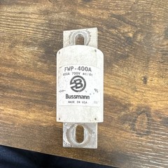 Bussmann FWP-400A 400A 700V AC/DC Bolt-Down/On Industrial Electrical Fuse