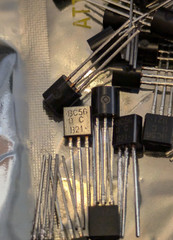 (12) BC560CG T0-92 PNP Bipolar Transistor 100mA 45V VOLUME DISCOUNT Avoid Fakes