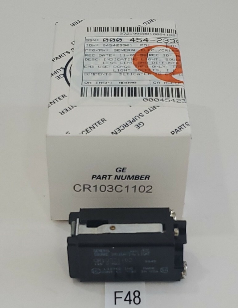 *NEW* General Electric CR103C1102 Square Indicating Light 125V Max + Warranty!