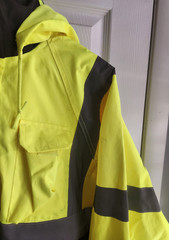 ML Kishigo Hi-Vis Storm Cover Rainwear Jacket – ANSI-ISEA 107-2010 T556 Size L