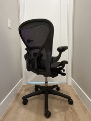 Herman Miller Aeron Classic Desk Chair | Size C | Black | 9.5/10