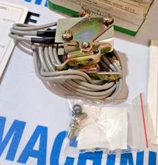 NEW SCHNEIDER ELECTRIC AX1CT1R MCCB ACCESSORY FREE EXPRESS SHIPPING