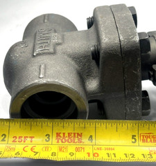 Smith – 1″ FNPT x 1″ Socket Weld CL-800 Forged Carbon Steel Wedge Gate Valve