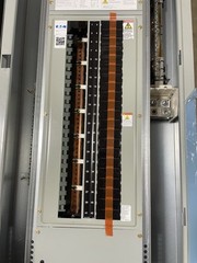 1-600 AMP 240V MAIN LUG PANELBOARD 42 SPACE 3 PHASE 4 WIRE COMPLETE PANEL