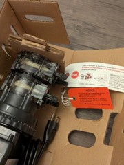 Stenner 170DM3 220V Dual Head Metering Pump 80 GPD 25 PSI Open Box