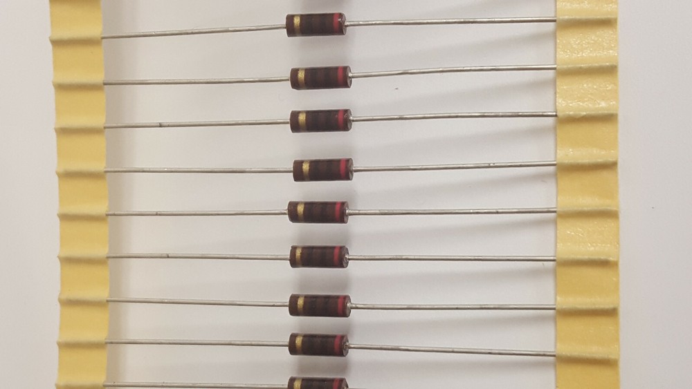 Lot of 250 Motorola P/N 1N4746ARL Zener Diode Two Terminal 18 Volt 5% DO-204AL