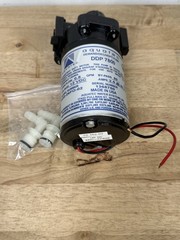 NEW Aquatec DDP 7800 Demand Delivery Pump 7830-26FO-02 12V DC 0.5 GPM – NOS OEM