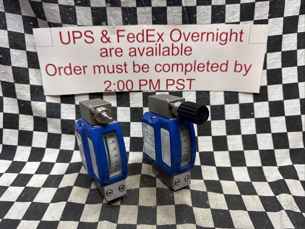 x2, SWAGELOK Variable Area Flowmeter 10–100 L/h, WATER 1 mPa s, VAF-M1-A8M-1-1-F
