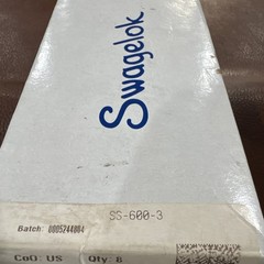 Box of 8 Swagelok Stainless Steel Union Tee Union Fitting, 3/8″ OD, SS-600-3