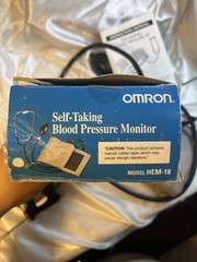 Omron HEM-18 Manual Blood Pressure Monitor Kit, Adult Cuff, Stethoscope