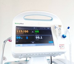 Welch Allyn Connex Vital Sign Monitor 6000 WIFI EMR Conn 65NTXX with Accessories