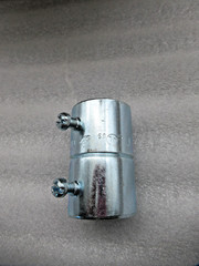 Lot of 100- Southwire Garvin 1 Inch EMT Set Screw Coupling Steel SSCP-100
