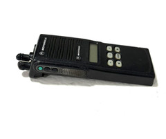 Motorola MTS2000 H01SDF9PW1BN UHF 470-512 – No Battery NO Antenna “Screen Issue”