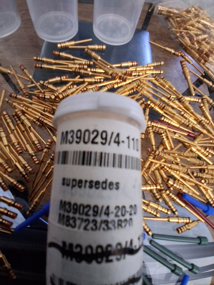 M39029/4-110 MIL-SPEC Male Pin Contact 50 ea new Deutsch