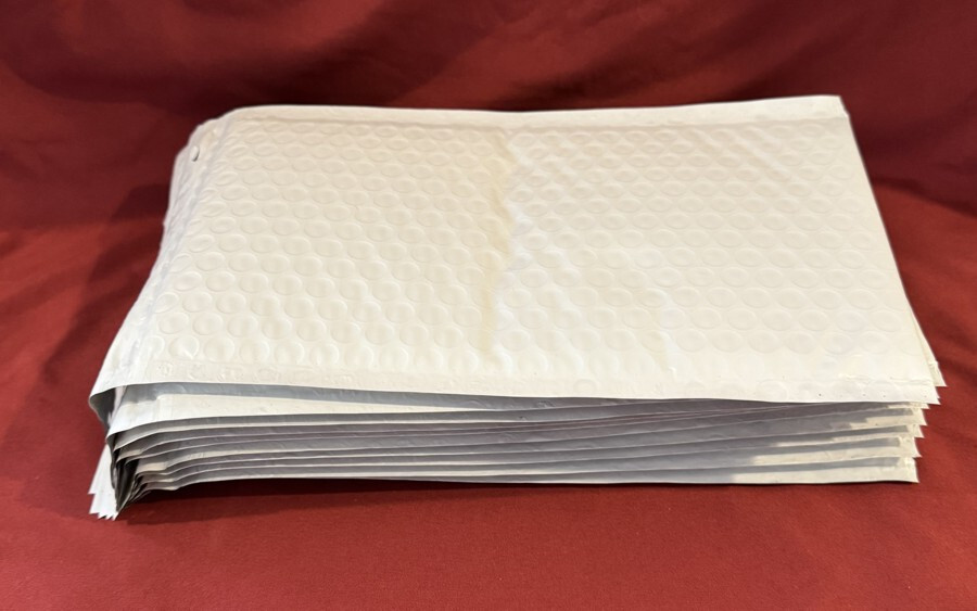 Pack of 10 – #0 5.5 x 9.5 Poly Bubble Padded Envelopes Mailers Bags Inner 9 x 5