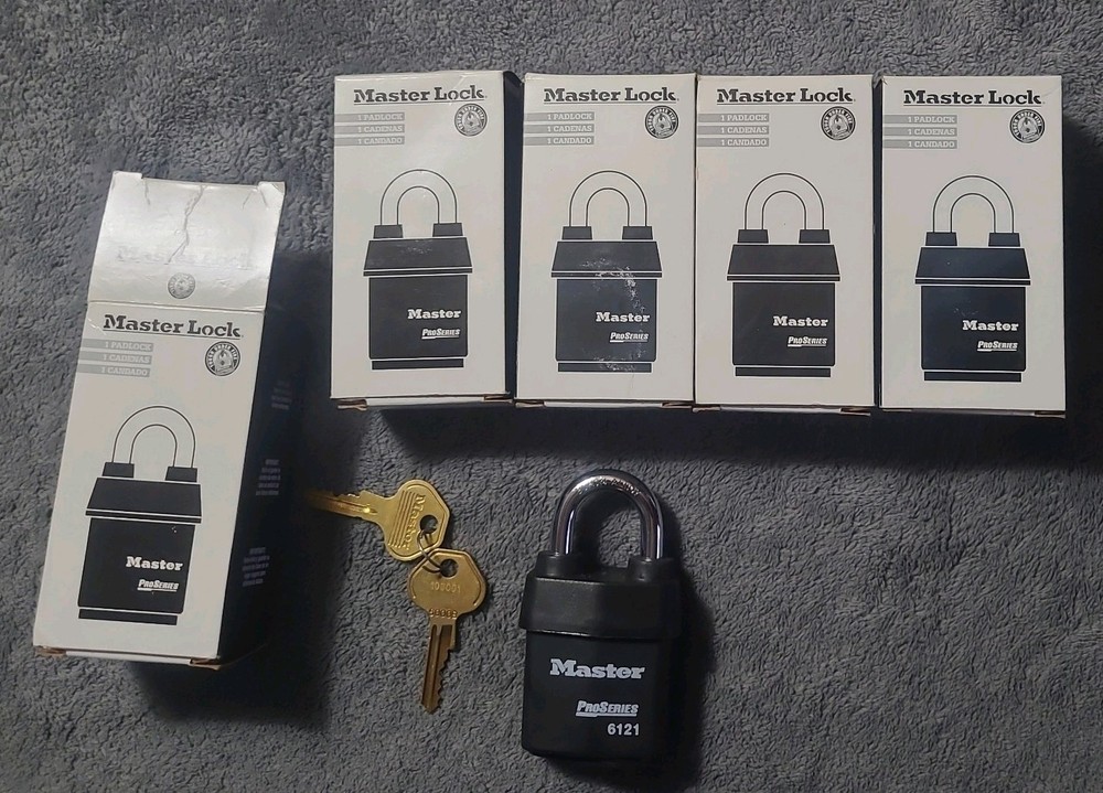 lot of 5 Master Lock 6121KA Padlocks, Keyed Alike 10G001