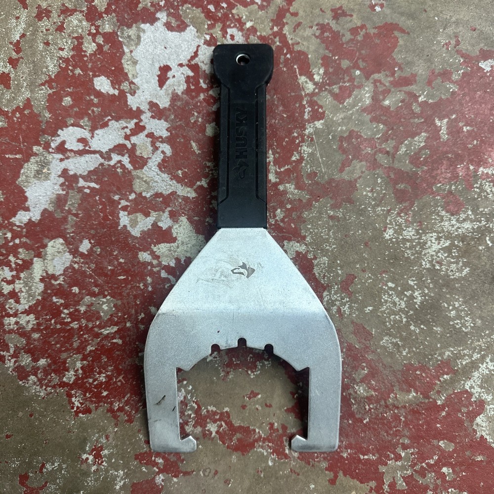 Universal Sink Drain Wrench Tool, by Husky-Model/MPN 1004 870 654