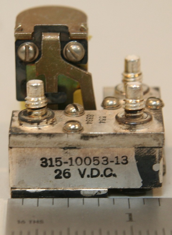 Amphenol 315-10053-13 SPDT Switch DC-1.5 GHz 26 VDC