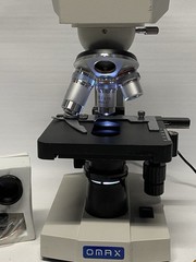OMAX Binocular Compound Microscope w/ Mechanical Stage 4 With Camera. Read. Y4