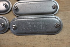 LOT OF 8 – Crouse-Hinds 370 1” Conduit Body Covers – E5