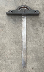 Unknown Miter Gauge 24″ Bar Length 1-1/2″ Bar Width 1/4″ Bar Thickness (6059)