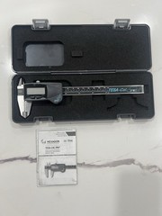 HEXA Electronic Caliper 0in- 6in 0mm – 150mm ±0.0005in ±0.0100mm Resolution IP67