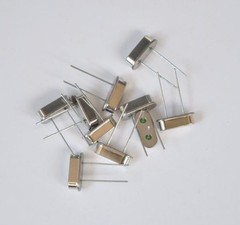50PCS 10.24M 10.24MHz 10.240M 10.240MHz Crystal Oscillator HC-49S