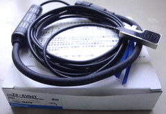 New In Box OMRON ZX-EV04T laser sensor