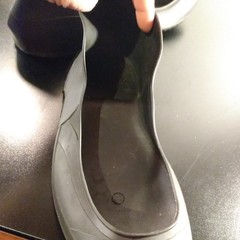 TINGLEY WOMEN’S STRETCH RUBBER SANDALS OVER SHOES SIZE medium BLACK NEW VTG