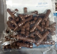 Lot Of 125 Hunter PLD-TEE 17 MM Barb Tee