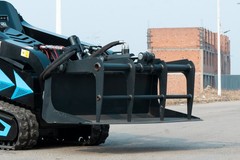 Mini Skid Steer Heavy Duty Grapple Bucket Solid Bottom– Fits TYPHON STOMP X1300