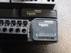 Schneider Electric M221 TM221CE24T/Tr OUT Source / TM3AI8 / TM3DM8R