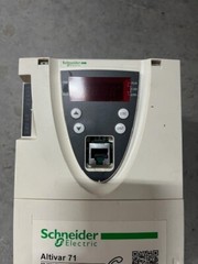 Schneider Electric Altivar 71 ATV71HU15N4 Variable Speed Drive 3-Phase 2HP