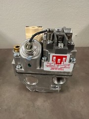 Robertshaw 700-504 Minivolt Combinion Gas Valve 7000BMVR