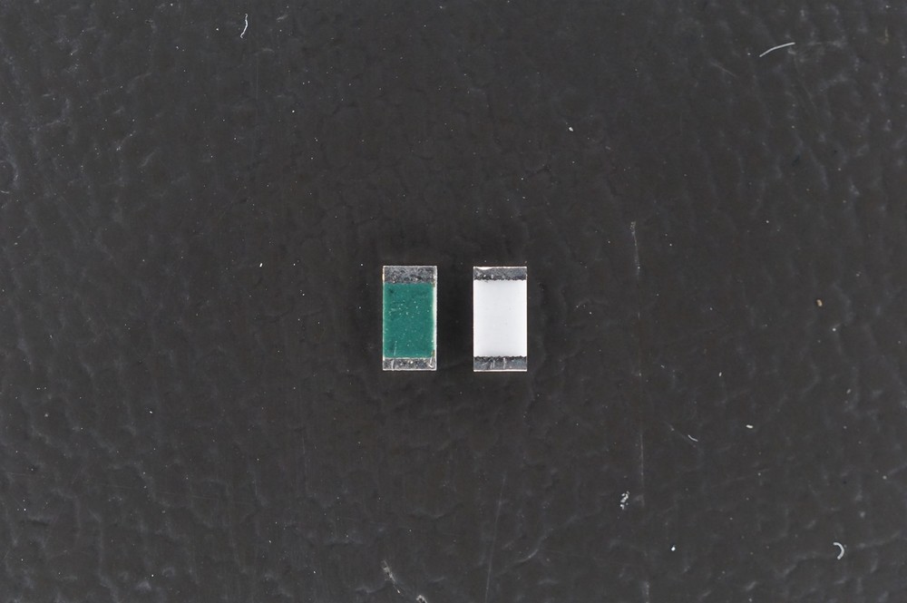 Lot of 2 D55342K07B8B98R Vishay Chip Resistor Thin Film 8.98kOhm 250mW 1/4W 1206