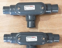 Lot of 2 Plasti-bond REDH2OT PVC Coated 53KB T’s Conduit Body 1″ With covers