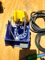 Hakko Soldering Station FX951 Excellent Condition, One Solder Tip, With Solder